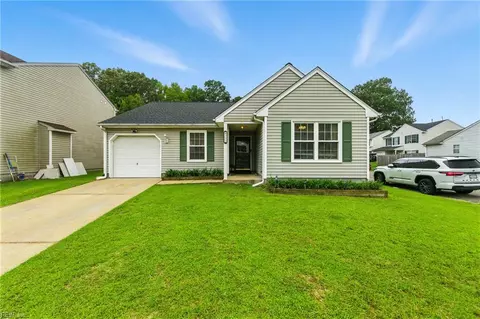 332 Circuit Ln, Newport News, VA 23608