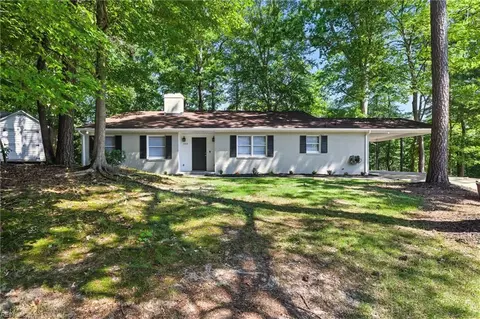 104 W Rexford Dr, Newport News, VA 23608