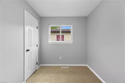 1122 West Ave, Hampton, VA 23669 photo 11