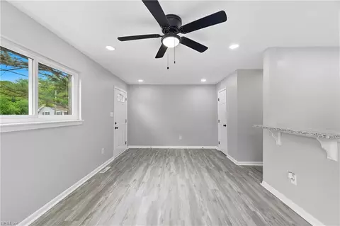 1122 West Ave, Hampton, VA 23669 photo 5