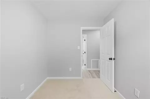 1122 West Ave, Hampton, VA 23669 photo 12
