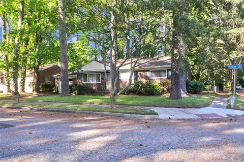 886 Hadley Rd, Norfolk, VA 23502