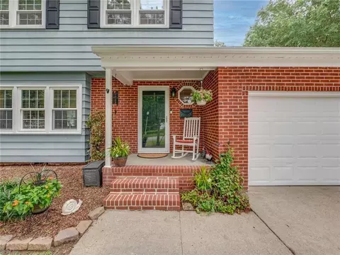 308 Marlboro Rd, Newport News, VA 23602