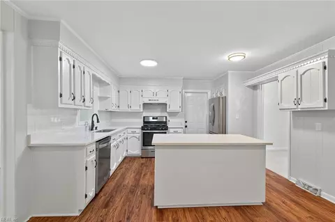 Kitchen - 640 Parker Rd, Chesapeake, VA 23322 photo 3 of 4