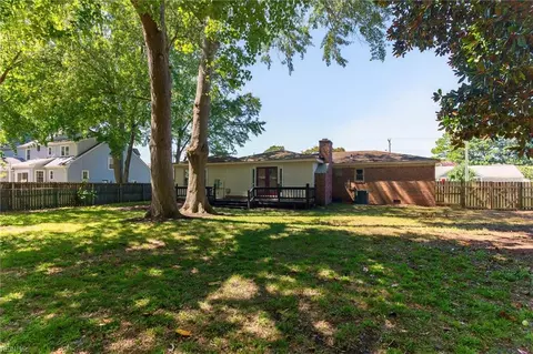 Exterior - 640 Parker Rd, Chesapeake, VA 23322 photo 6 of 6