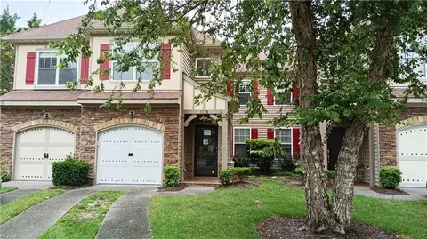 5528 Goose Pond Ln, Virginia Beach, VA 23455