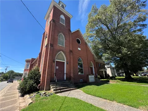 101 N High St, Franklin, VA 23851