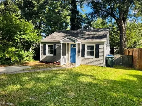 840 Alma Dr, Norfolk, VA 23518