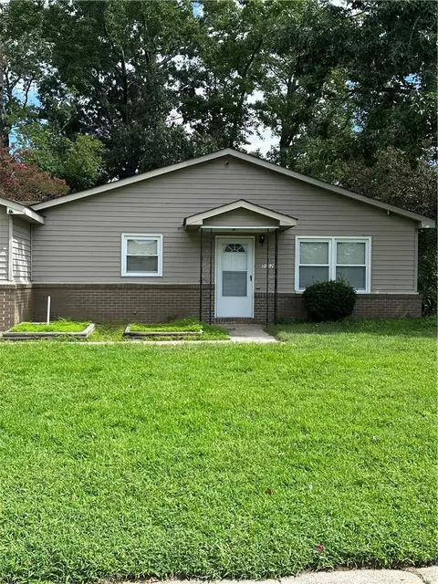 5002 Century Dr, Virginia Beach, VA 23462