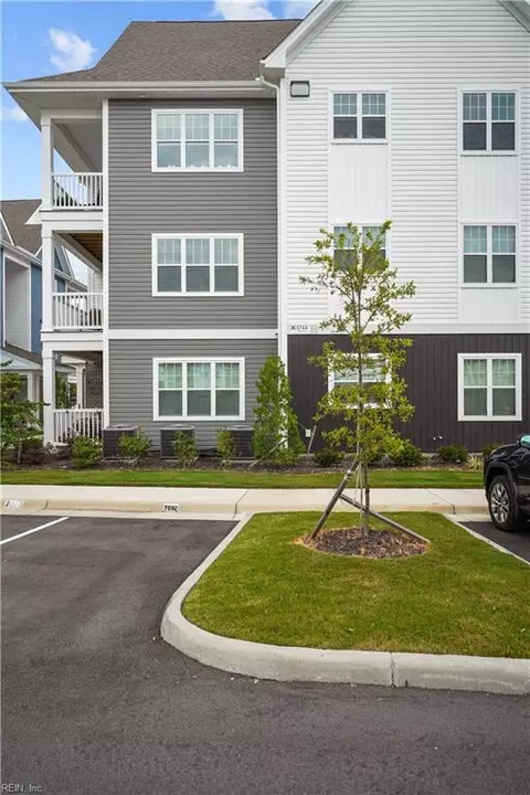 1744 Vankar Dr # 104, Virginia Beach, VA 23456