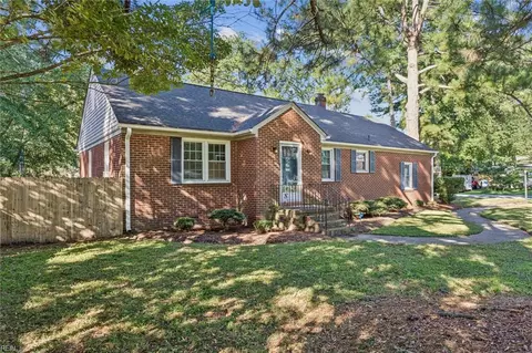 4615 High St W, Portsmouth, VA 23703