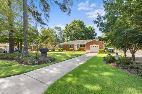 2953 Bray Rd, Virginia Beach, VA 23452