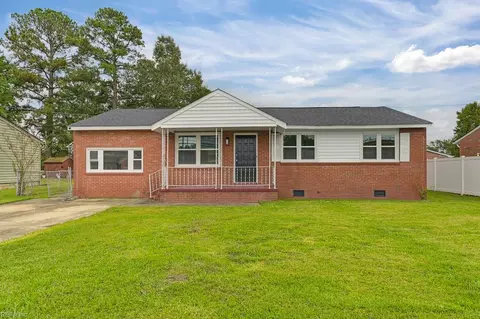 852 Mains Creek Rd, Chesapeake, VA 23320