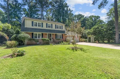 14 Executive Dr, Newport News, VA 23606