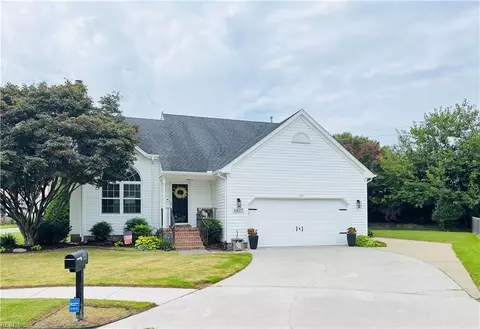 6827 Ivanhoe Ct, Suffolk, VA 23435