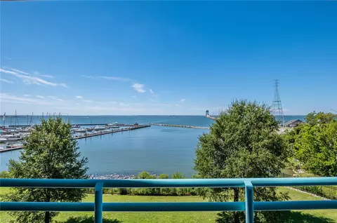 7505 River Rd #1G, Newport News, VA 23607