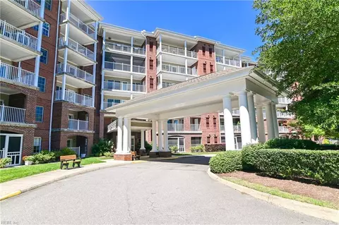 900 Fleet Dr #186, Virginia Beach, VA 23454