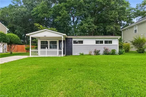 1403 Cromwell Ave, Chesapeake, VA 23325