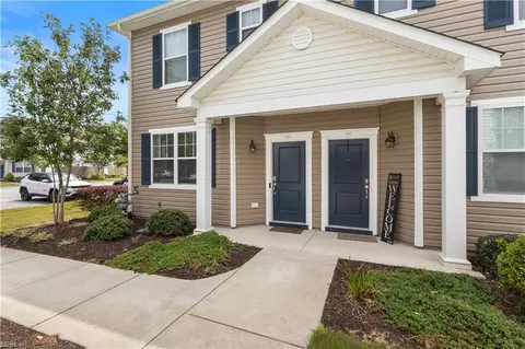 2832 Baldwin Dr, Chesapeake, VA 23321