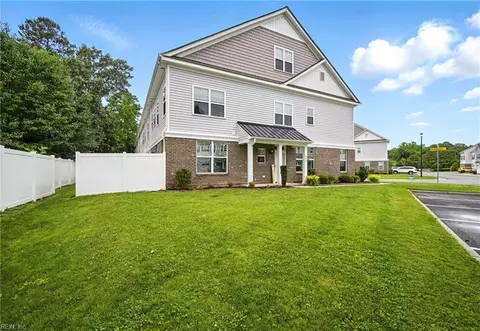 444 Charleston St, Chesapeake, VA 23322