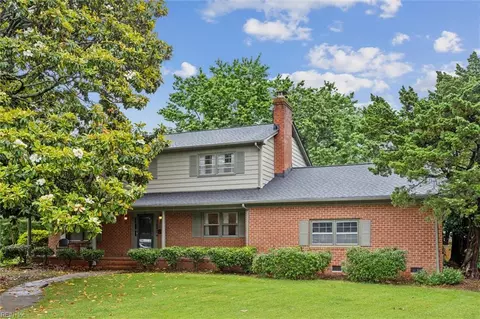 476 Elizabeth Lake Dr, Hampton, VA 23669