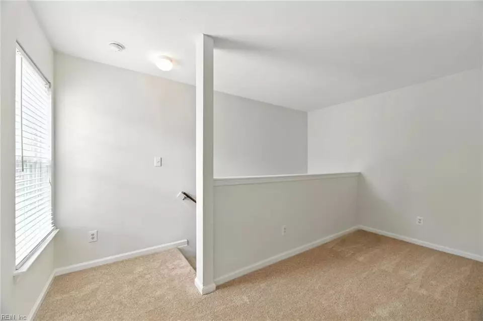 Entry Way - 275 Jonathans Way, Suffolk, VA 23434 photo 4 of 4