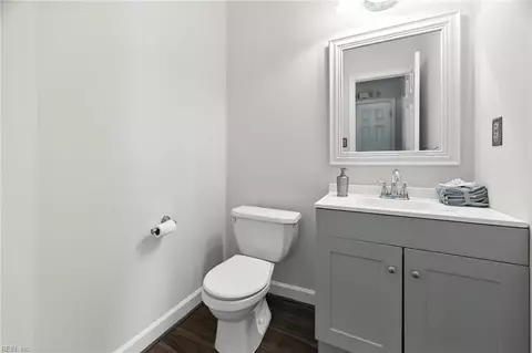 Bath - 275 Jonathans Way, Suffolk, VA 23434 photo 1 of 4