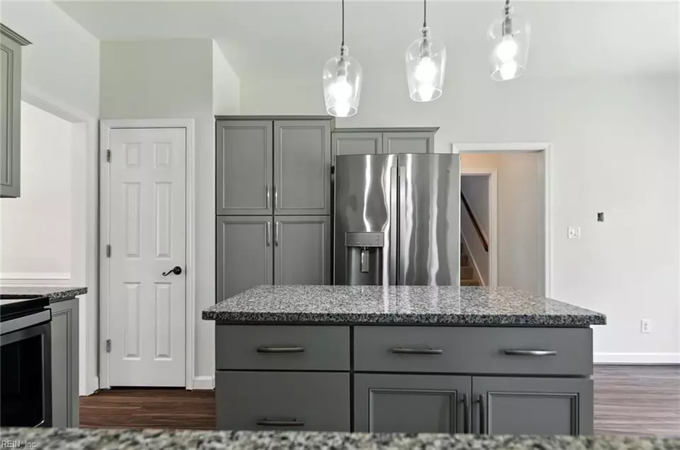 Kitchen - 275 Jonathans Way, Suffolk, VA 23434 photo 5 of 7