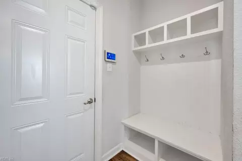Entry Way - 32 E Berkley Dr, Hampton, VA 23663 photo 4 of 7