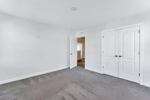 Bedroom - 32 E Berkley Dr, Hampton, VA 23663 photo 8 of 8
