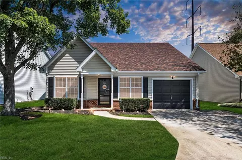 2223 Holly Berry Ln, Chesapeake, VA 23325