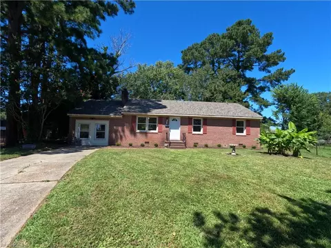 797 Selkirk Dr, Newport News, VA 23602