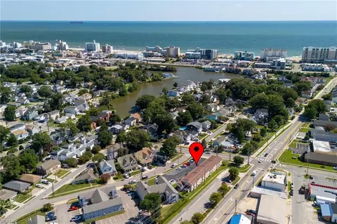 598 Pinewood Dr #206, Virginia Beach, VA 23451