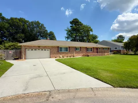 4712 Larkspur Ct, Virginia Beach, VA 23462