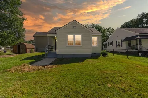 201 Brook Ave, Suffolk, VA 23434