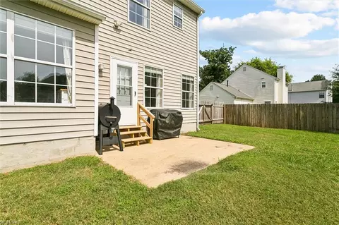 Exterior - 113 Boeing Ave, Hampton, VA 23669 photo 4 of 7