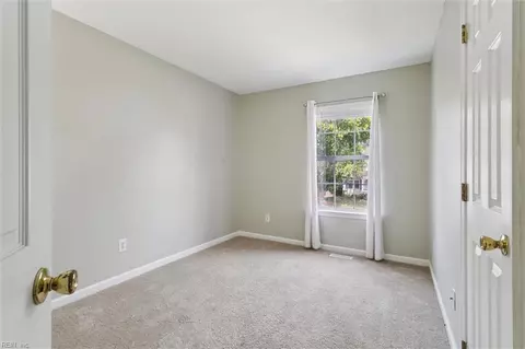 Bedroom - 113 Boeing Ave, Hampton, VA 23669 photo 4 of 9