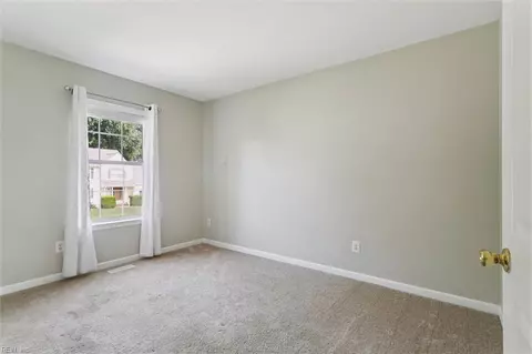Bedroom - 113 Boeing Ave, Hampton, VA 23669 photo 7 of 9