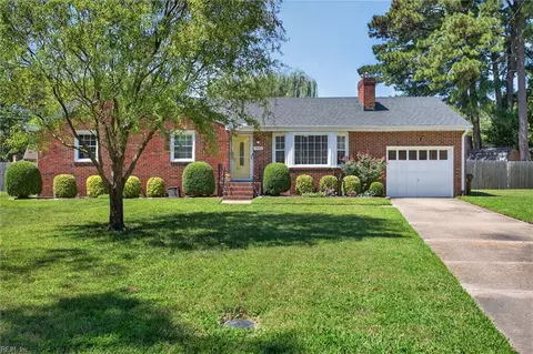 4840 Colonial Ln, Portsmouth, VA 23703