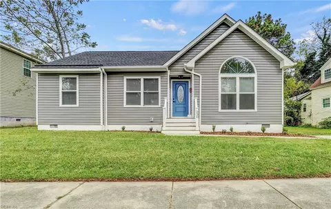 230 Maple Ave, Newport News, VA 23607