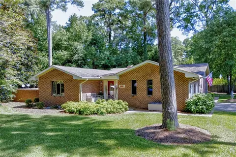 8800 Carters Cove Rd, Suffolk, VA 23433