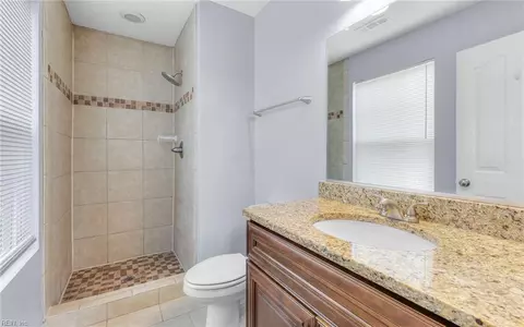 Bath - 202 Patrick St, Norfolk, VA 23523 photo 1 of 1