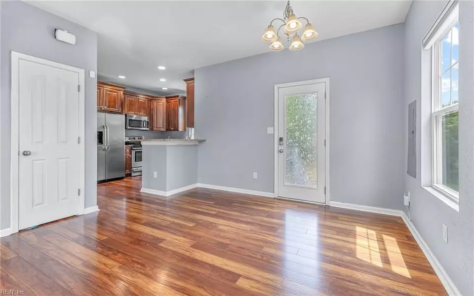 Living - 202 Patrick St, Norfolk, VA 23523 photo 3 of 13