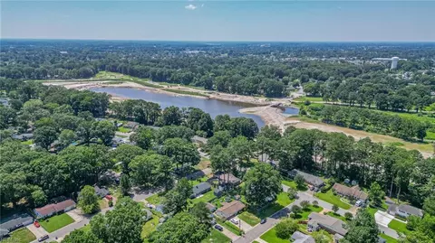 View/Area - 465 Lineberry Rd, Virginia Beach, VA 23452 photo 3 of 4