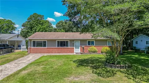 Exterior - 465 Lineberry Rd, Virginia Beach, VA 23452 photo 10 of 12