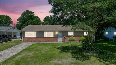 Exterior - 465 Lineberry Rd, Virginia Beach, VA 23452 photo 11 of 12