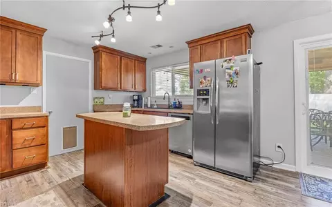 Kitchen - 465 Lineberry Rd, Virginia Beach, VA 23452 photo 1 of 4