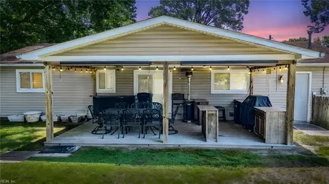 Exterior - 465 Lineberry Rd, Virginia Beach, VA 23452 photo 7 of 12