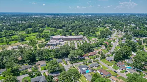 View/Area - 465 Lineberry Rd, Virginia Beach, VA 23452 photo 2 of 4