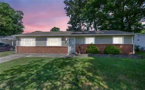 Exterior - 465 Lineberry Rd, Virginia Beach, VA 23452 photo 2 of 12